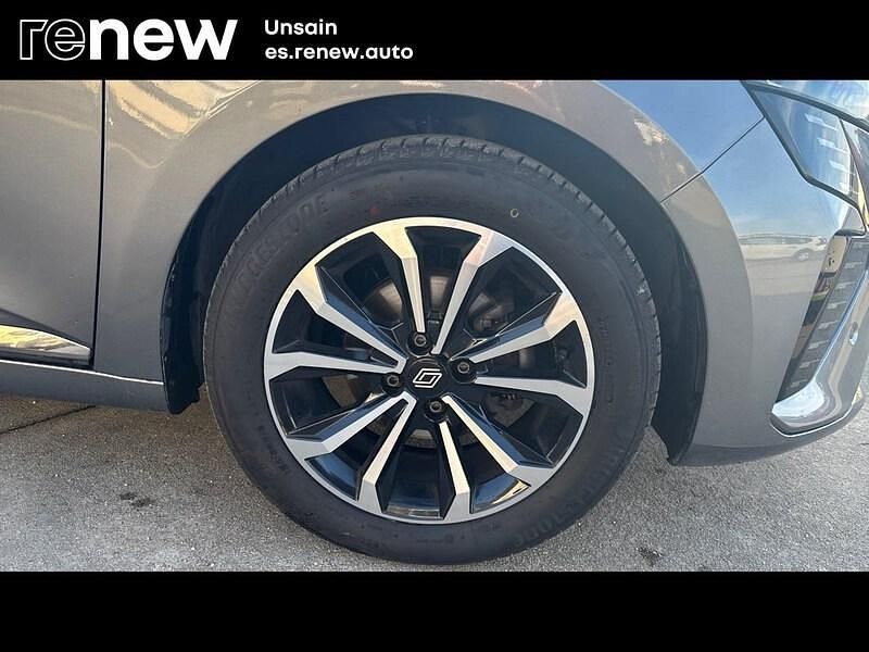 Begagnad Renault Clio V Techno 100 HK (73 kW) 2025 Vit Sedan