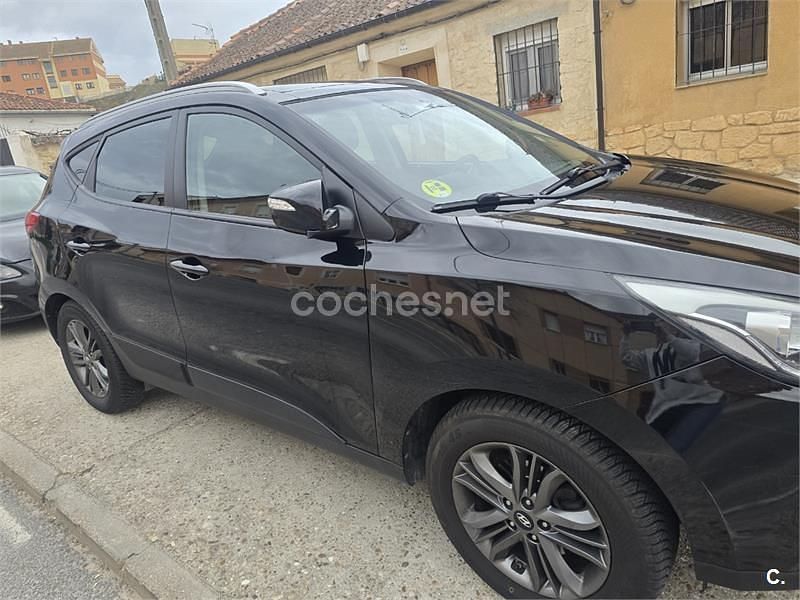 Usado Hyundai ix35 136 CV (100 kW) 2015 Negro SUV