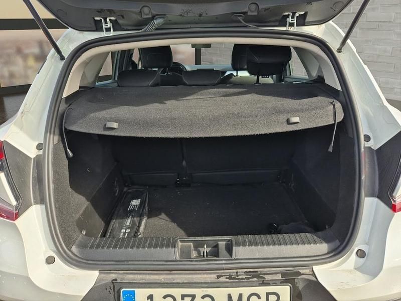 Usado Renault Captur Intens 100 CV (73 kW) 2022 Blanco SUV