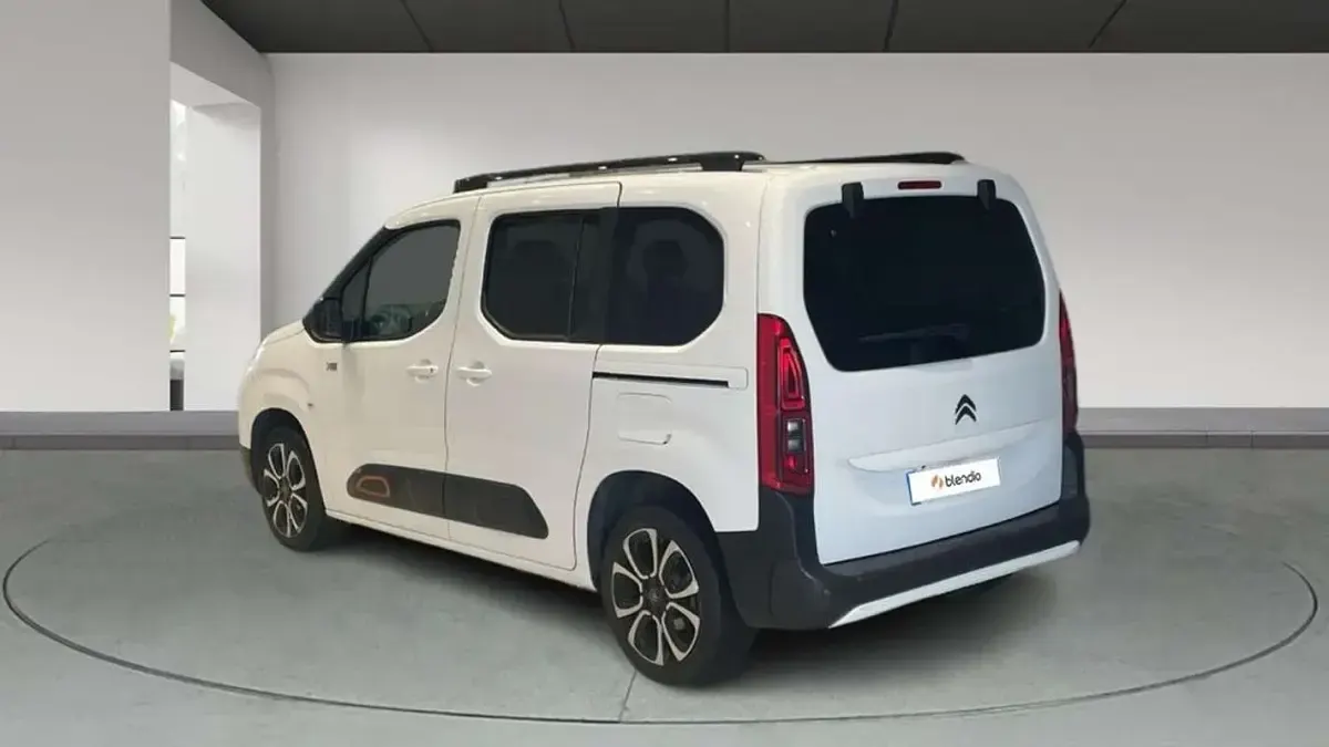 Usado Citroën Berlingo Shine 103 CV (75 kW) 2020 Blanco Monovolumen