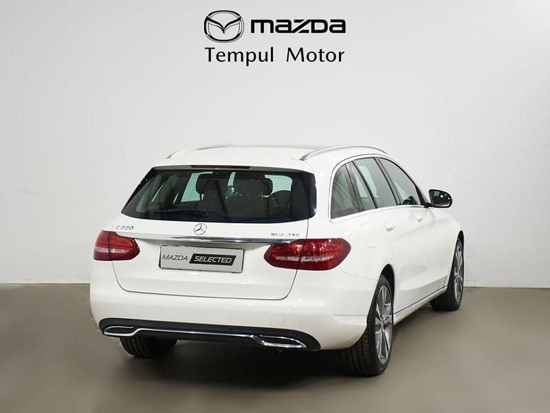 Usado Mercedes C220 170 CV (125 kW) 2015 Blanco polar – pintura unicolor Familiar