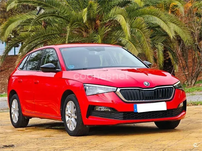Usado Skoda Scala Monte Carlo 115 CV (84 kW) 2021 Rojo Utilitario
