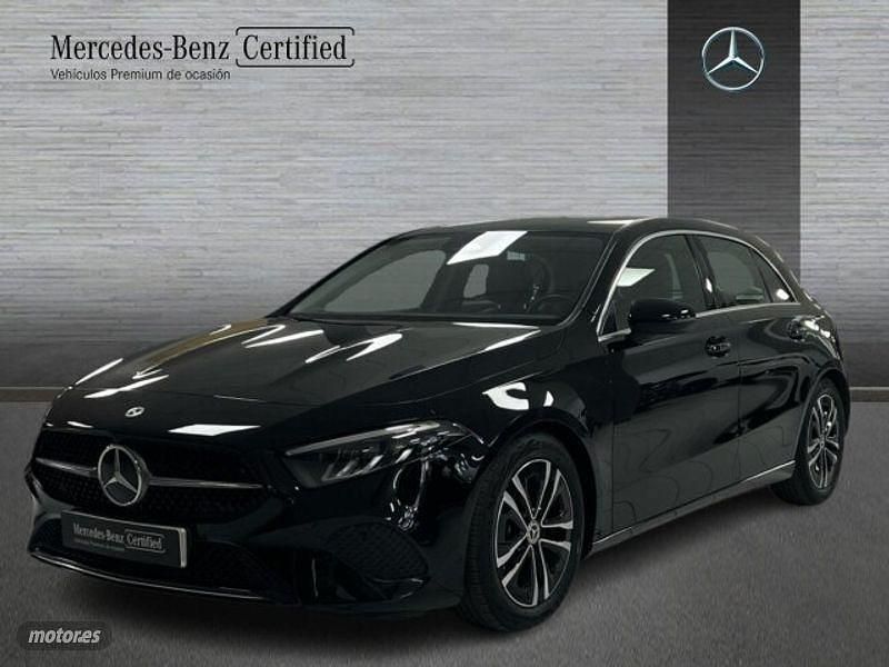Negro Usado 2024 Mercedes A180 Progressive | 28.900 € (Buen precio) - Imagen 1/4