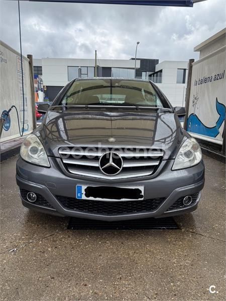 Gris / plata Usado 2010 Mercedes B180 Monovolumen | 4700 € (Precio justo) - Imagen 1/4