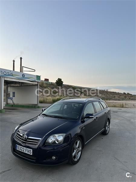 Azul Usado 2006 Toyota Avensis Executive Familiar | 4990 € (Precio justo) - Imagen 1/4