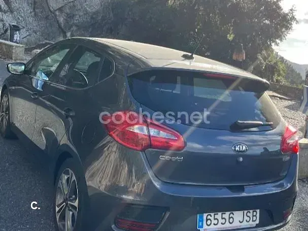 Usado Kia Ceed GT 136 CV (100 kW) 2016 Negro Berlina