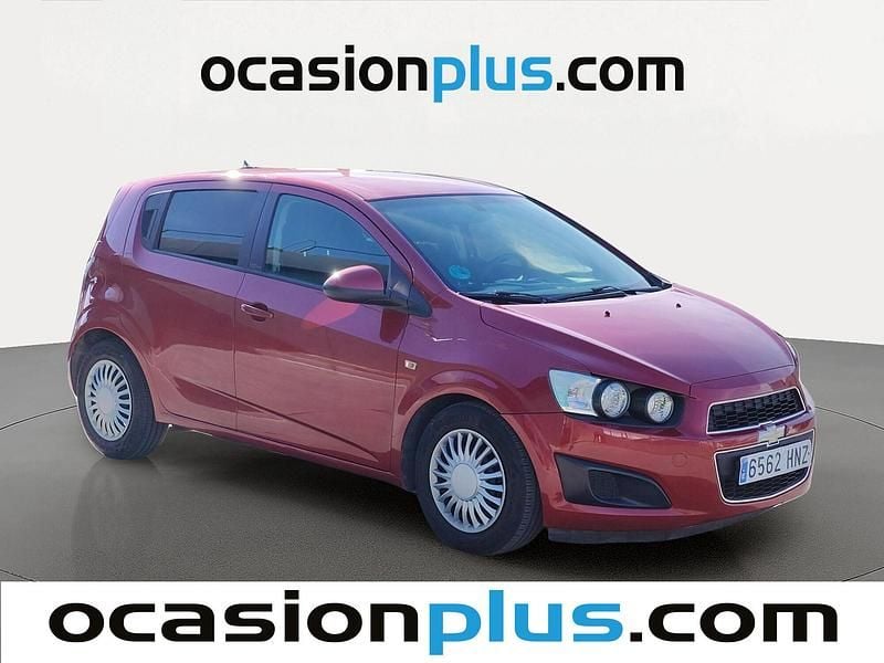 Usado Chevrolet Aveo LT 86 CV (63 kW) 2013 Rojo Utilitario
