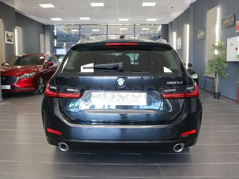 Usado BMW 320 Sport Line 190 CV (139 kW) 2022 Negro Familiar