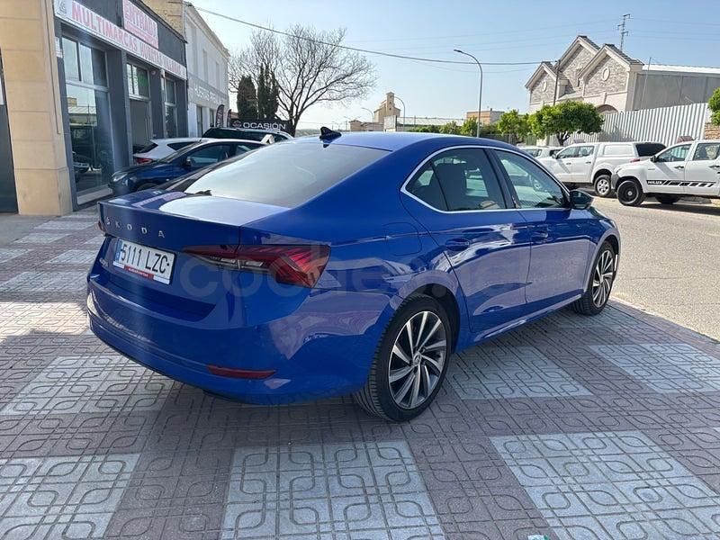 Usado Skoda Octavia Style 150 CV (110 kW) 2022 Azul Berlina