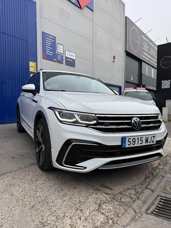 Usado VW Tiguan R-line 150 HP (110 kW) 2023 Branco SUV