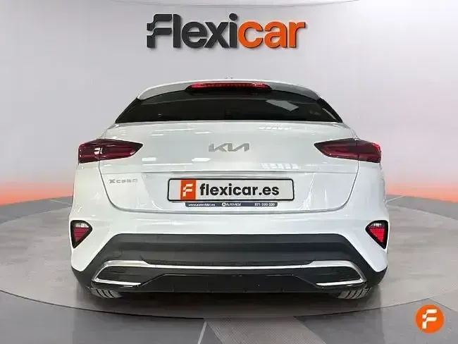 Usado Kia XCeed 120 CV (88 kW) 2022 Blanco SUV