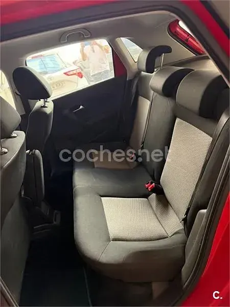 Usado VW Polo Advance 85 CV (62 kW) 2011 Rojo Utilitario