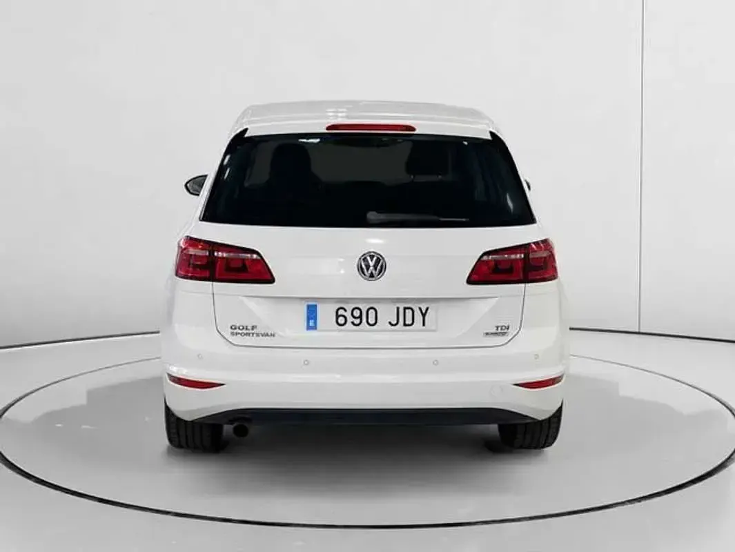 Usado VW Golf VII Sportline 105 CV (77 kW) 2015 Blanco Utilitario
