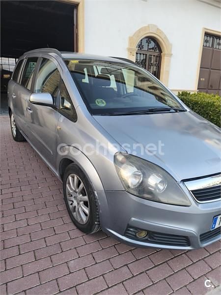 Gris / plata Usado 2006 Opel Zafira Cosmo Monovolumen | 4500 € (Precio justo) - Imagen 1/4