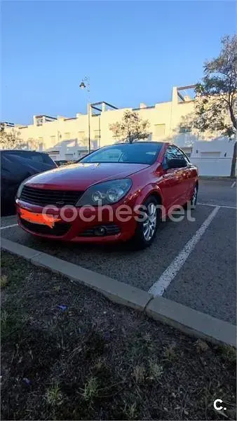 Usado Opel Astra Cabriolet Cosmo 150 CV (110 kW) 2008 Rojo Descapotable