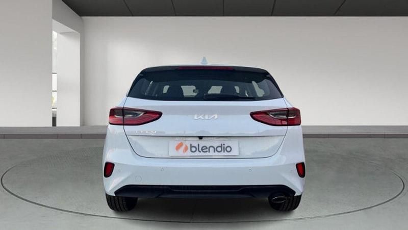 Nuevo Kia Ceed 100 CV (73 kW) 2026 Blanco Utilitario