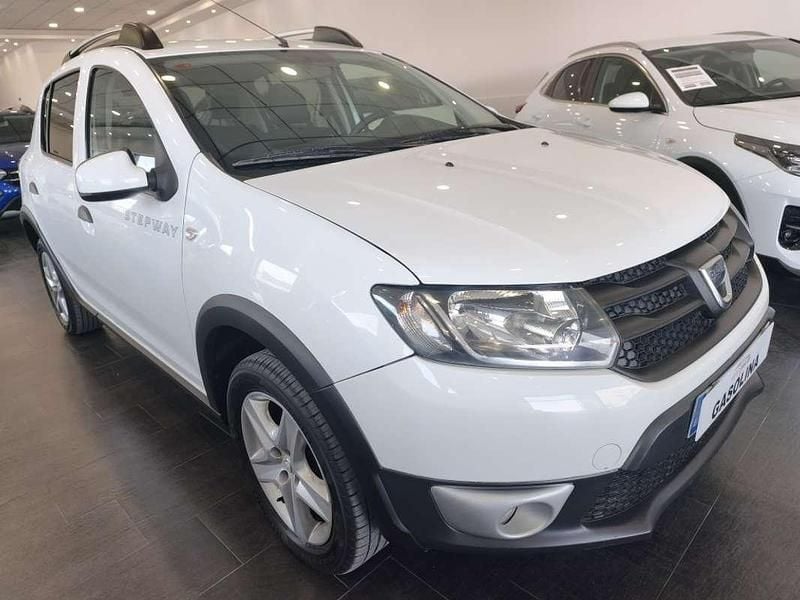 Usado Dacia Sandero Stepway 90 HP (66 kW) 2014 Branco Citadino