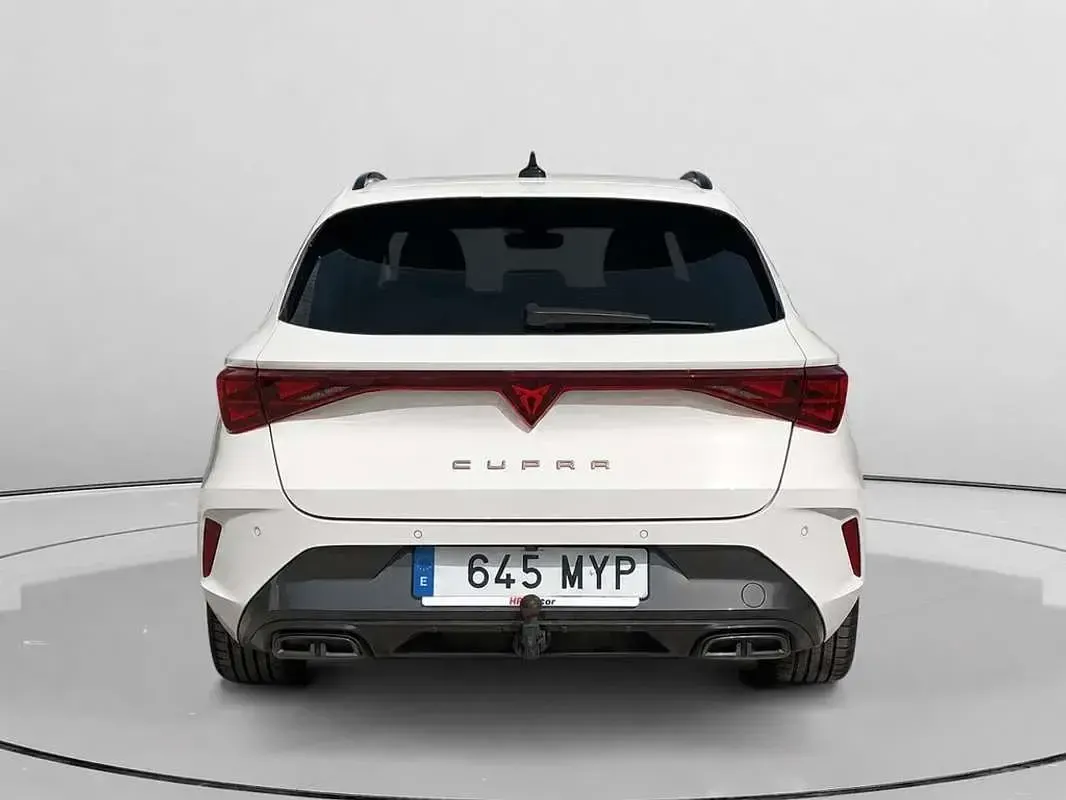 Usado Cupra Leon 150 CV (110 kW) 2025 Gris Familiar