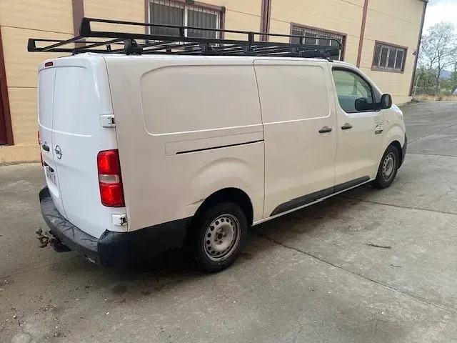 Usado Opel Vivaro-e Combi Expression 120 CV (88 kW) 2021 Blanco Monovolumen