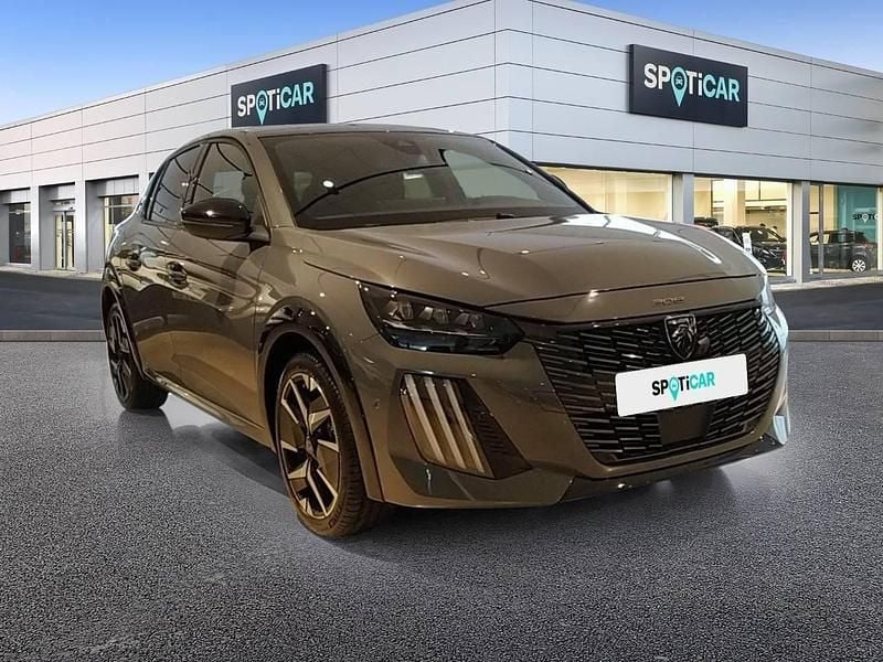 Usado Peugeot 208 GT 100 CV (73 kW) 2024 Gris Utilitario