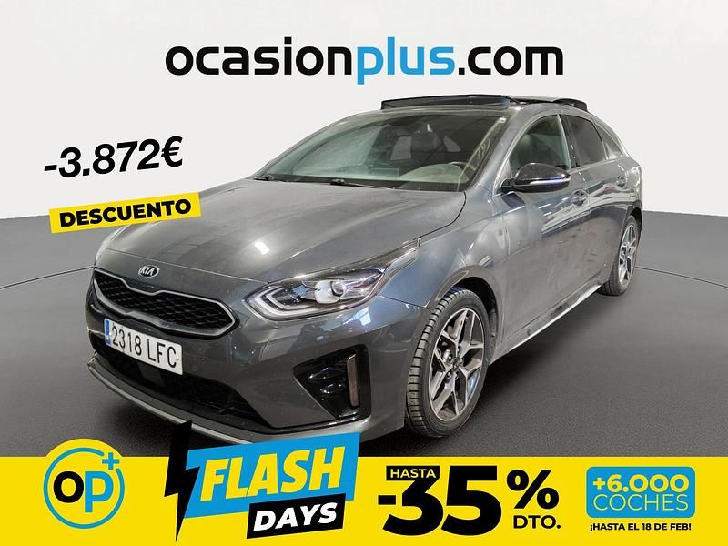 Usado Kia ProCeed GT-Line 140 CV (102 kW) 2020 Gris Utilitario