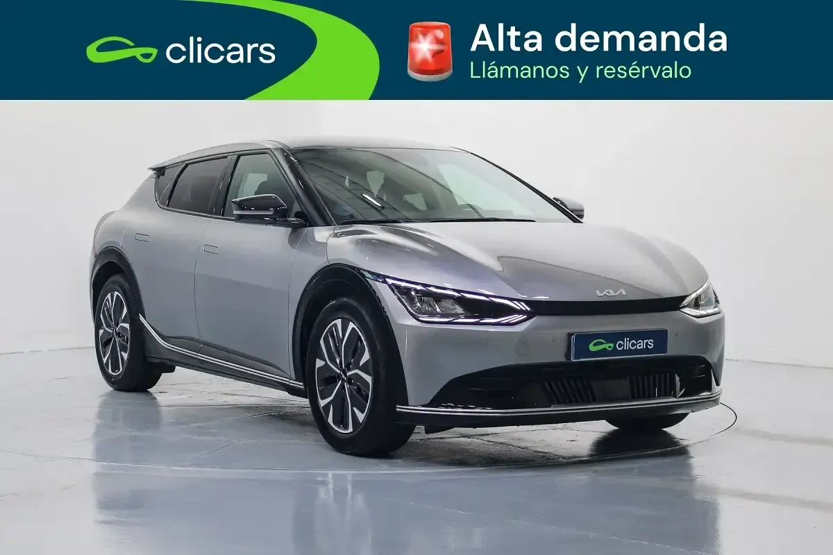 Begagnad Kia EV6 Air 168 kW (229 HK) 2023 Vit SUV