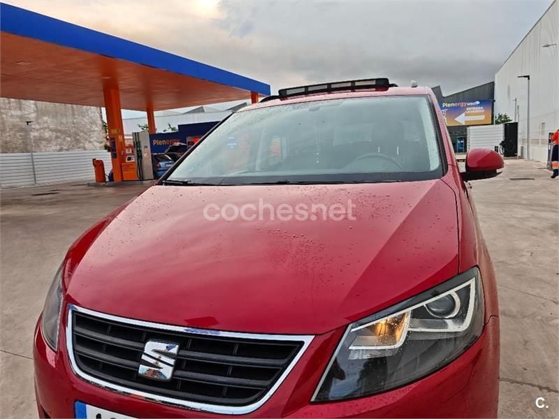 Usado Seat Alhambra Style Plus 150 CV (110 kW) 2016 Granate Monovolumen
