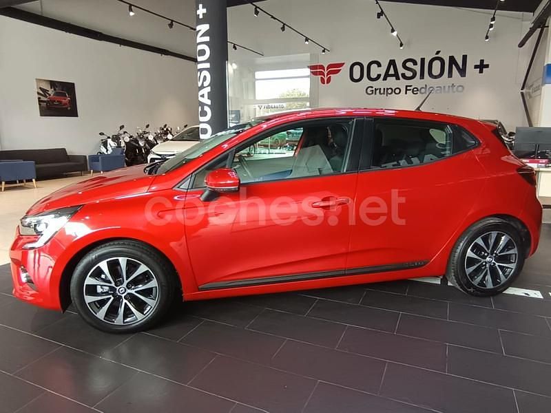 Usado Renault Clio V Equilibre 140 CV (102 kW) 2022 Rojo Berlina