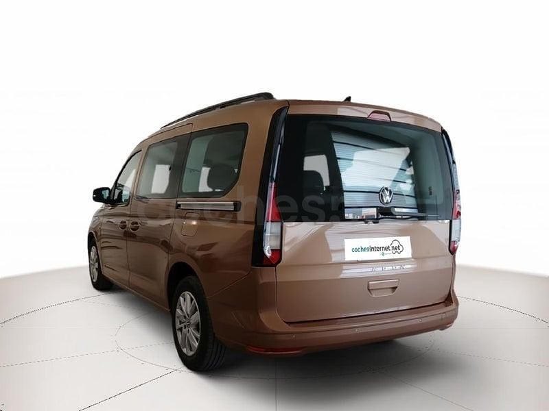 Usado VW Caddy Maxi 122 CV (89 kW) 2024 Azul Monovolumen