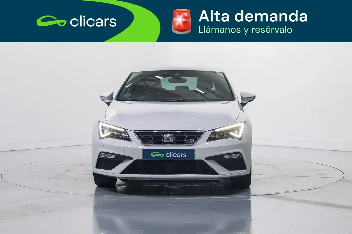 Usado Seat Leon FR 150 CV (110 kW) 2019 Blanco Berlina