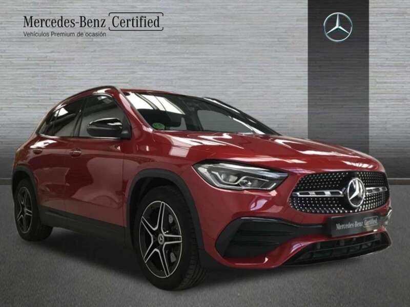 Usado Mercedes GLA200 150 CV (110 kW) 2021 Rojo SUV