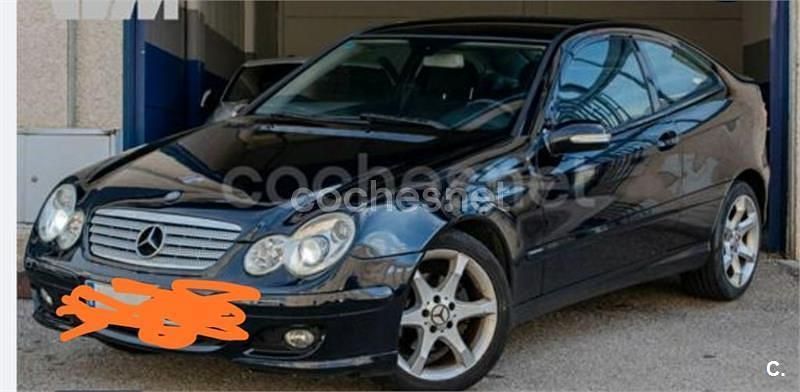 Usado Mercedes C200 163 CV (119 kW) 2005 Azul Berlina