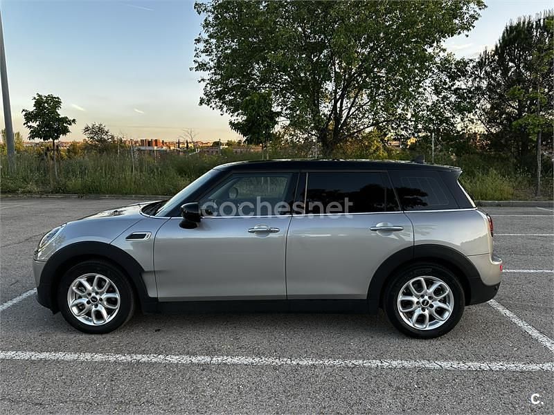 Usado Mini Cooper Clubman 136 CV (100 kW) 2023 Gris / plata Familiar