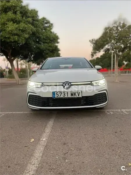 Usado VW Golf VIII GTE 245 CV (180 kW) 2021 Blanco Berlina