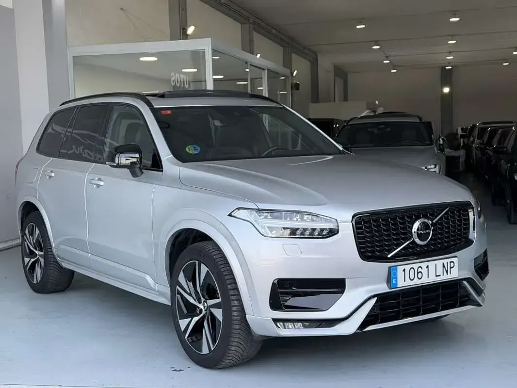 Usado Volvo XC90 R-Design 235 CV (172 kW) 2021 Gris SUV