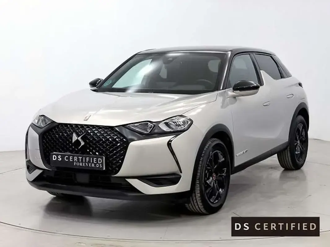 Usado DS Automobiles DS3 Crossback Performance 131 CV (96 kW) 2022 Gris SUV