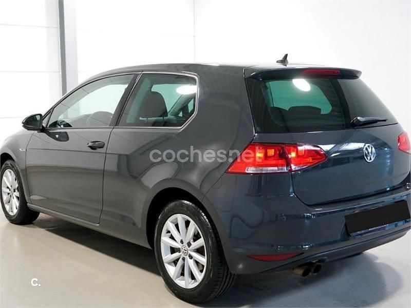 Gris / plata Usado 2015 VW Golf VII Advance Berlina | 7900 € (Super precio) - Imagen 1/4