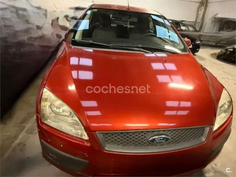 Granate Usado 2008 Ford Focus Trend Berlina | 2999 € (Buen precio) - Imagen 1/4