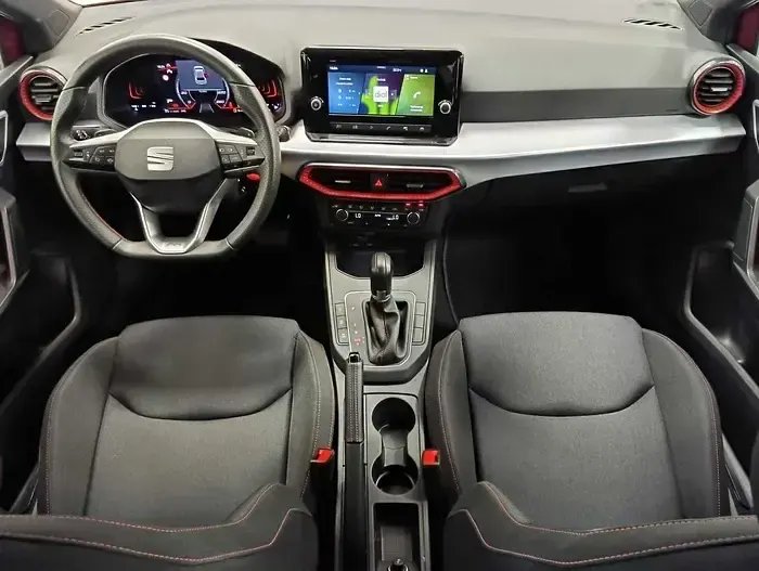 Usado Seat Ibiza FR 150 CV (110 kW) 2024 Rojo Utilitario