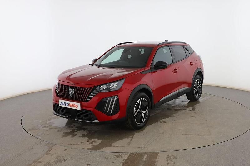 Usado Peugeot 2008 Allure 101 CV (74 kW) 2024 Rojo SUV