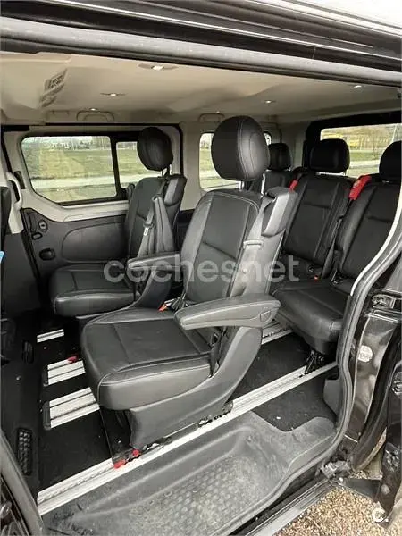 Usado Renault Trafic 120 CV (88 kW) 2019 Negro Monovolumen