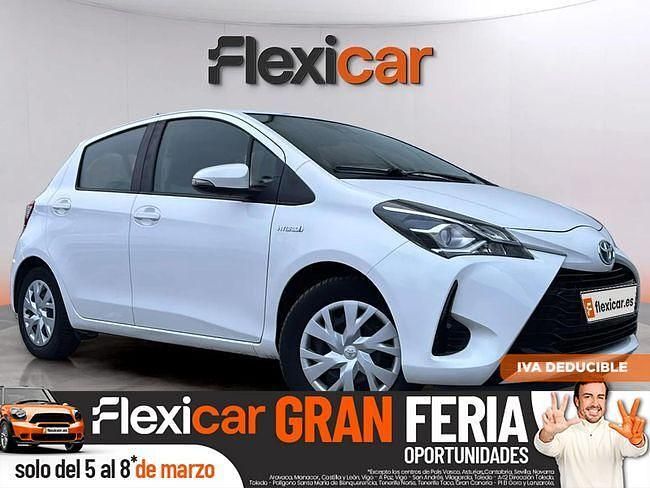 Usado Toyota Yaris Hybrid 100 CV (73 kW) 2019 Blanco