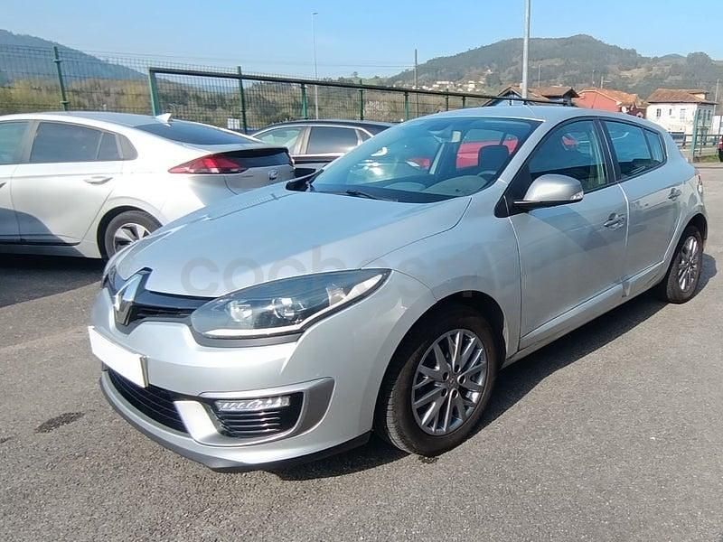 Usado Renault Mégane LIMITED 110 CV (80 kW) 2014 Gris / plata Berlina