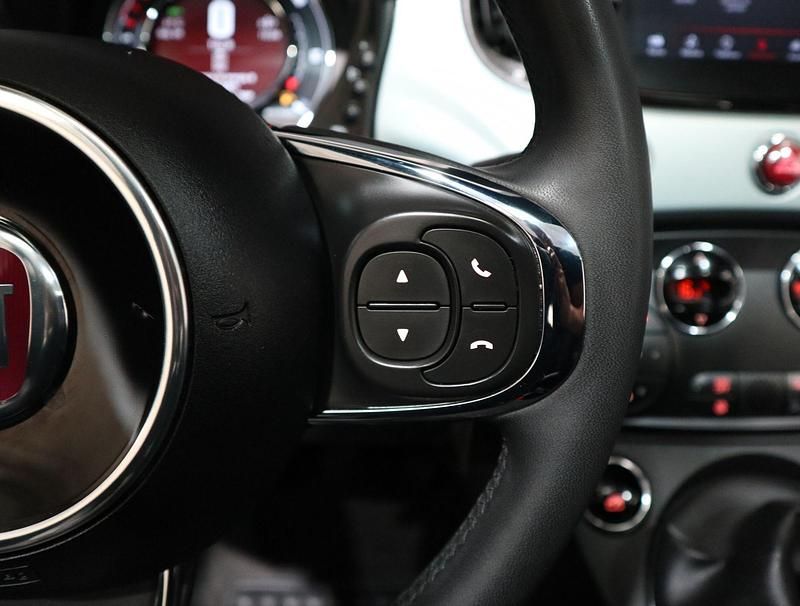 Usado Fiat 500 70 CV (51 kW) 2024 Azul Utilitario