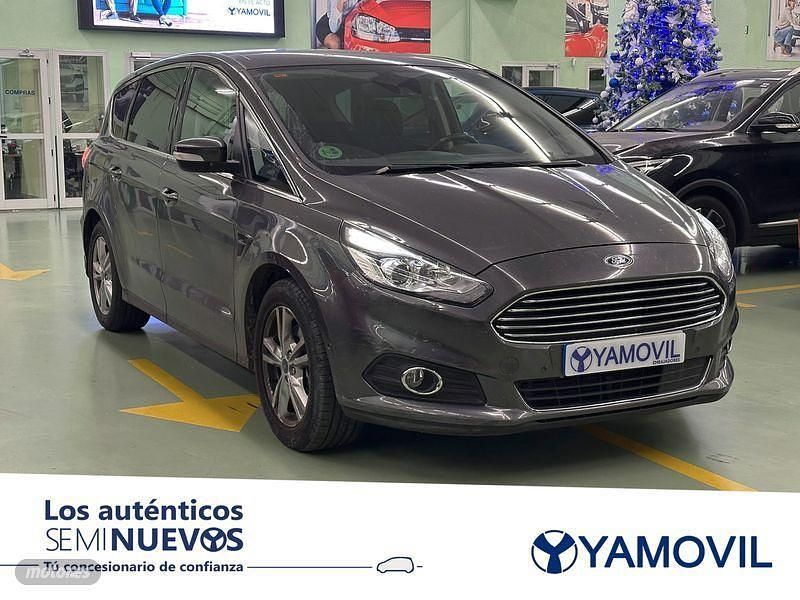Usado Ford S-MAX Titanium 150 CV (110 kW) 2016 Gris / plata Monovolumen