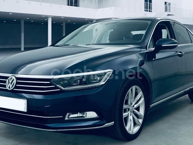 Azul Usado 2016 VW Passat Advance Berlina | 14.999 € (Un poco caro) - Imagen 1/4