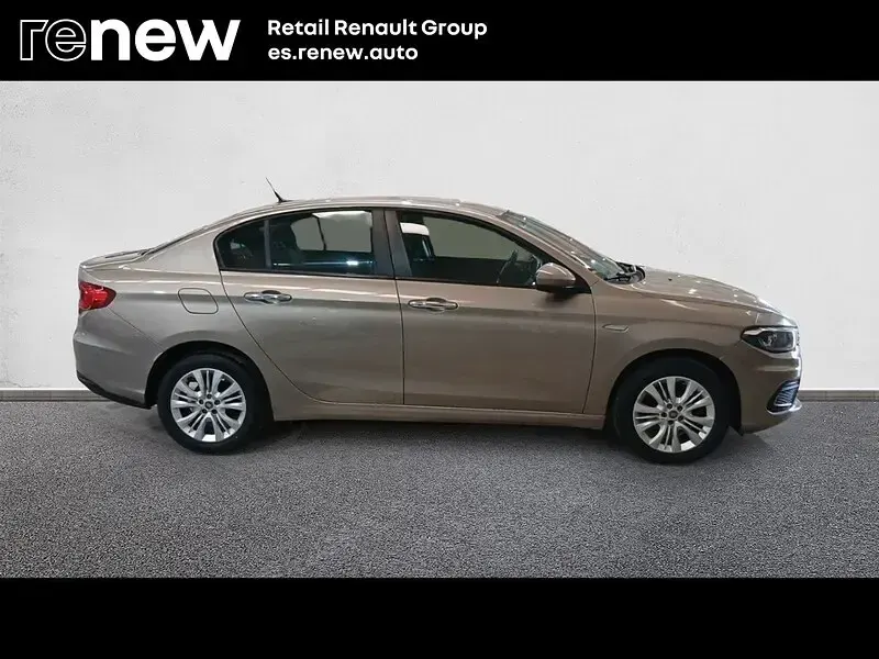 Usado Fiat Tipo Easy 95 CV (69 kW) 2019 Marrón Berlina
