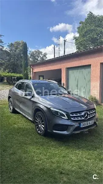 Käytetty Mercedes GLA220 177 HP (130 kW) 2018 Harmaa Katumaasturi