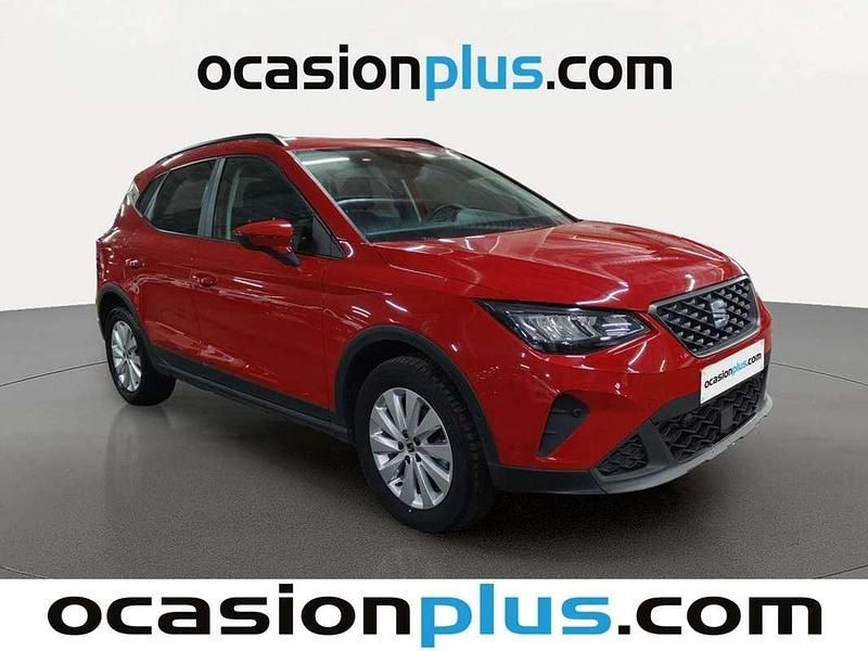 Usado Seat Arona Style 110 CV (80 kW) 2023 Rojo SUV
