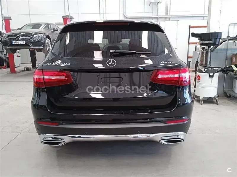 Usado Mercedes GLC250 204 CV (150 kW) 2018 Negro SUV